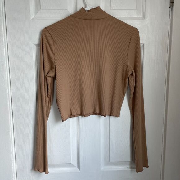 Aerie Long Sleeve Cropped Mock Neck Long sleeve T-Shirt scalloped hem size L tan - Picture 5 of 7
